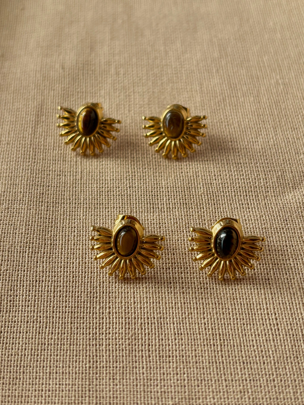 Golden eclipse