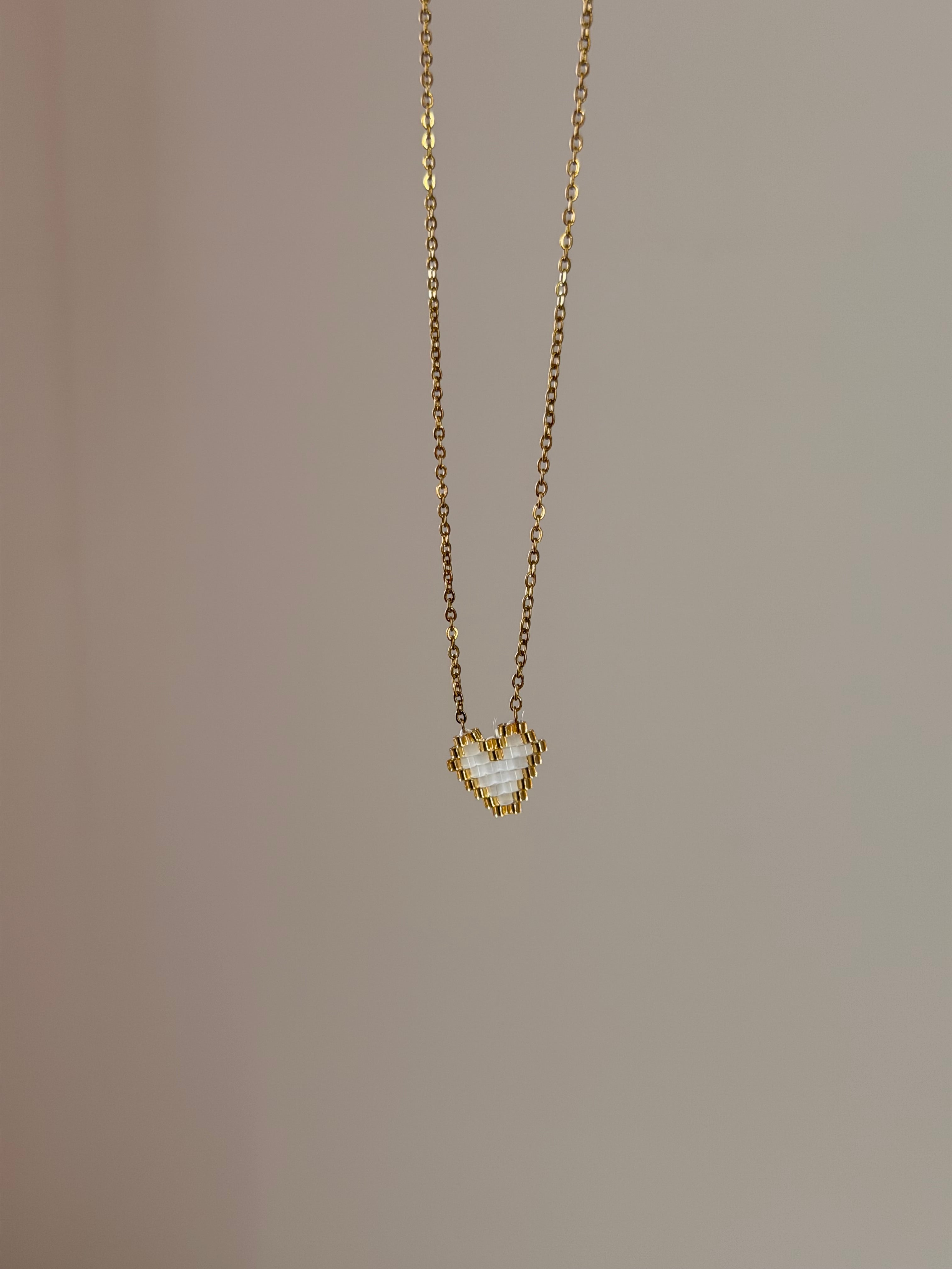 Small white heart 🤍