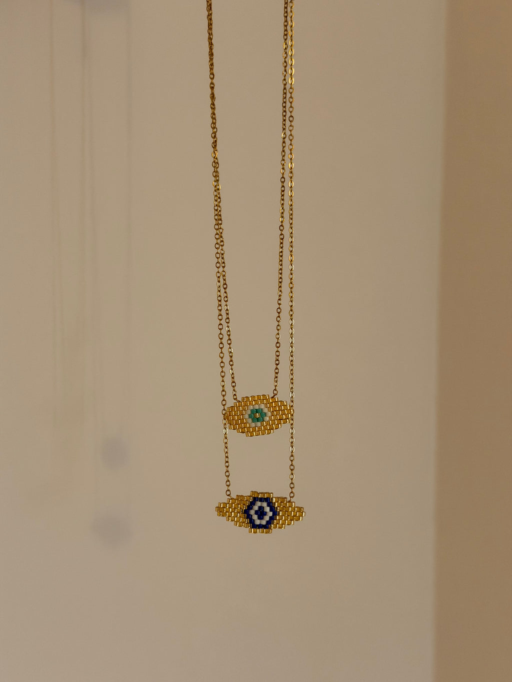 Dark eye necklace